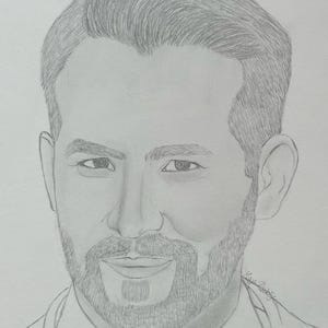 Könnte beinhalten: Eine Graphitstiftzeichnung auf Papier, die das Porträt einer Person mit kurzem, gestyltem Haar, gepflegtem Bart und Schnurrbart zeigt. Die Person trägt ein Hemd mit Kragen und eine Fliege. Die Signatur ist nahe der rechten Kieferpartie zu sehen.