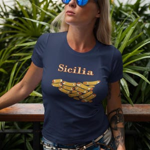 Sicily Cannoli Shirt | Map of Sicily Made of Cannoli | Funny Sicilian Food Tee | Dessert Lovers Gift Idea | Italy T-Shirt – RiGi2123