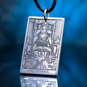 Ciondolo della carta dei Tarocchi degli Arcani Maggiori del Carro / Accessori Occulti / Padronanza Mistica / amuleto della Cabala, talismano magico occulto