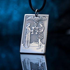 Pendentif carte de tarot des arcanes mineurs deux coupes | Accessoires occultes | Maîtrise mystique | amulette de la kabbale talisman magique occulte