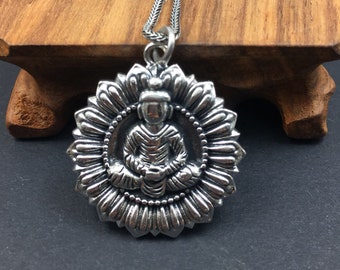 Colgante de Buda de loto, collar de Buda de plata esterlina, joyería de Buda, joyería budista de plata, Buda de la medicina, arte de Buda, personalizado