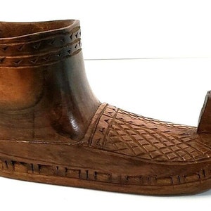 Wooden Shoe Hand Carved Small 5.5&quot; x 2.5&quot; x 2&quot; Arabian Pakistani Vintage