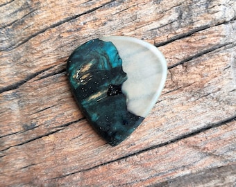 Stabilized Amboyna - Glow in the Dark Epoxy Resin Hybrid Guitar Pick / Free USA shipments over 35 usd and everywhere else over 45 usd