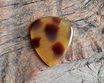 Galalith / Casein Guitar Pick - Faux Tortoise / Free USA shipments for orders over 35 usd and everywhere else for orders over 45 usd