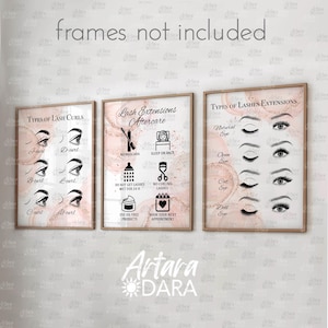 Op de afbeelding: Drie ingelijste prints met informatie over wimperextensions. De prints bevatten tekst en illustraties over wimperkrullen, nazorg en soorten extensions. De achtergrond heeft een roze en wit marmereffect. De tekst "frames not included" staat bovenaan.