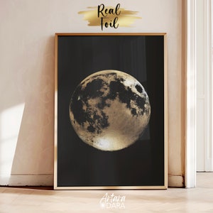Gold Foil Fool Moon Art Print – Black Poster – Elegant Celestial Wall Decor for Modern Interiors