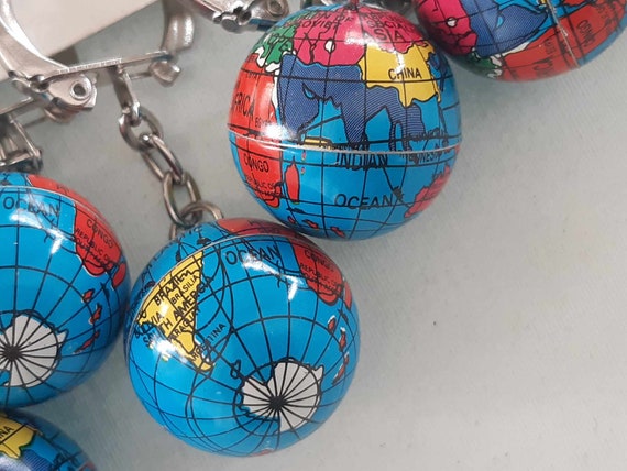 keychains globe earth ,vintage lot of 12 keychain… - image 4