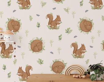 Eekhoornbosbehang: neutrale kinderkamer muurschildering