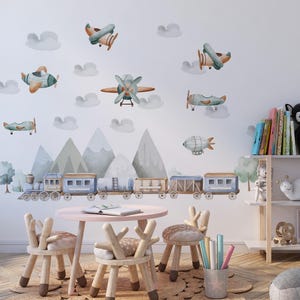 Adesivo da parete con treno per bambini / Adesivo da parete con montagne e aeroplani / Decorazioni per la cameretta dei ragazzi / Decorazioni da parete per la cameretta dei bambini / Adesivi a tema avventura