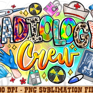 Könnte beinhalten: Ein farbenfrohes Grafikdesign mit den Worten "Radiology Crew" in einer fetten, cartoonartigen Schrift. Das Design enthält verschiedene medizinische Symbole, wie ein Stethoskop, ein Strahlungssymbol und eine Erste-Hilfe-Box.