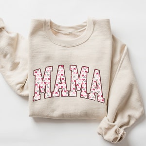 Mama Valentine Sweatshirt, Womens Valentines Day Shirt, Love Sweatshirt, Valentines Day Gift for Her, xoxo Sweatshirt, Valentine Gift