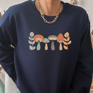 Mushroom Sweatshirt, Magic Mushroom Crewneck, Mushroom Apparel, Mushroom Lover Gifts, Gift for Women, Botanical Prints, Vintage Mushroom