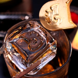 Sello de cubo de hielo de monograma personalizado, molde de cubo de hielo personalizado, sello de marca de cubos de hielo, sello de nombre de barra de cubo de hielo personalizado, sello de latón para bandeja de hielo