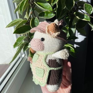 Eiskuh PDF Häkel-Amigurumi-Muster Einfaches Plüschtier mit abnehmbarem Zubehör Stofftier-Tutorial Bild 4