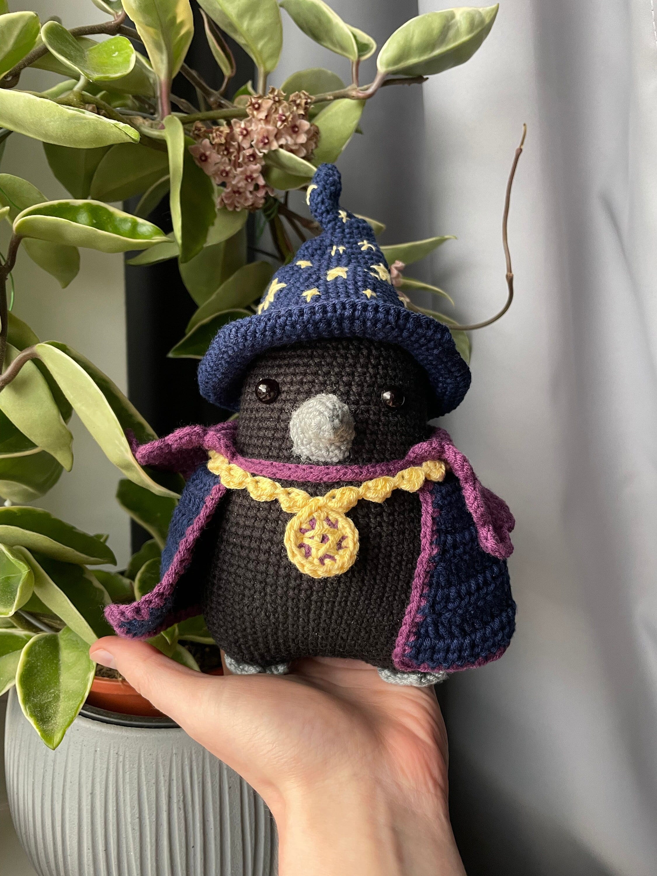Wizard Crow, PDF Crochet Amigurumi Pattern, Blackbird, Raven, Stuffed Animal, Cute Halloween Witchy Spooky Plushie, Removable Accessories