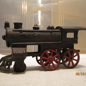 Antique Cast Iron Floor Locomotive