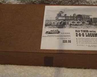 Roundhouse Old Timer Series 2-8-0 Locomotive Kit #481 Southern Pacific RR