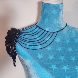 Shoulder armour/pauldron scalemail, dragon scales, scale mail
