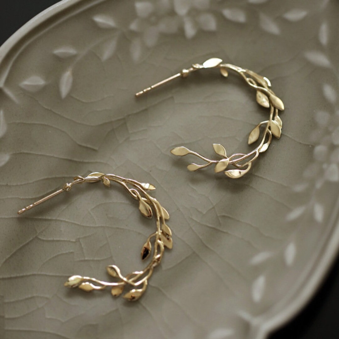 Olive leaf hoop earrings Outlet