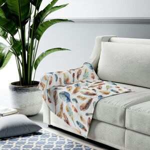 Throw Blanket Watercolor Feather Velveteen Plush Blanket Artistic and Soft Throw for Creative Home Ambience