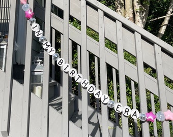 TAYLOR SWIFT BIRTHDAY Friendship Bracelet Garland