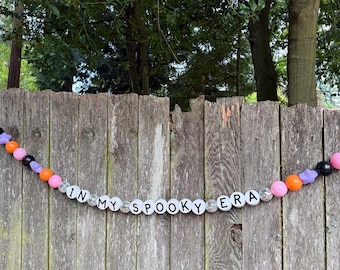 TAYLOR SWIFT SPOOKY Era Friendship Bracelet Garland