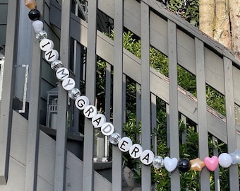 TAYLOR SWIFT GRADUATION Friendship Bracelet Garland