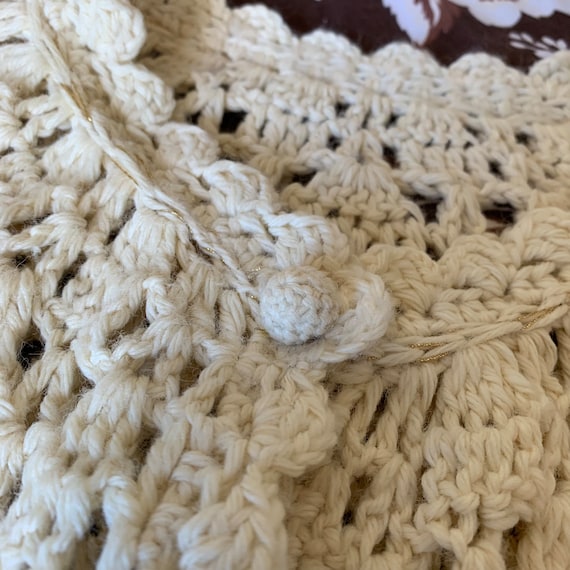 Vintage Crocheted Poncho, Shawl / Handmade 70s / … - image 10