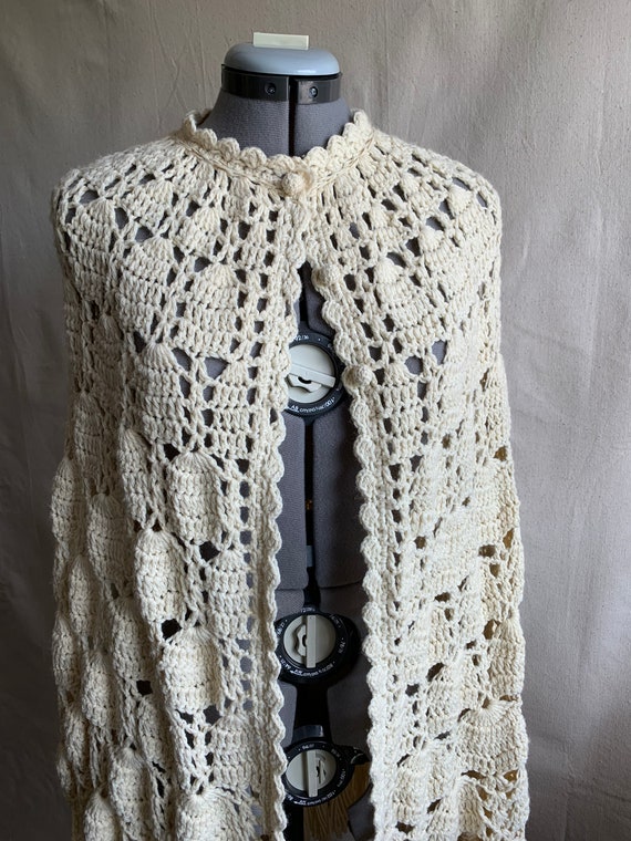 Vintage Crocheted Poncho, Shawl / Handmade 70s / … - image 5