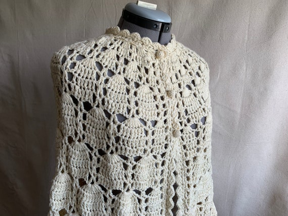 Vintage Crocheted Poncho, Shawl / Handmade 70s / … - image 6