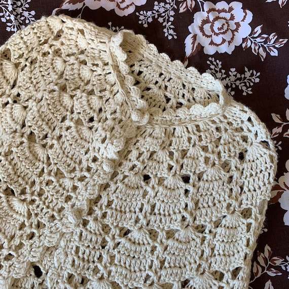 Vintage Crocheted Poncho, Shawl / Handmade 70s / … - image 9