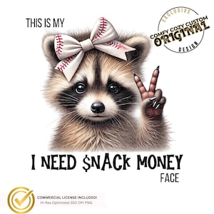 Immagine PNG DTF di una sorella di lato di un procione selvatico e carina/magliette fai da te/banco di concessioni/faccia di soldi con snack/grafica di baseball Coquette