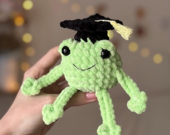 Crochet Graduation Frog Plushie – Handmade Class of 2025 Gift