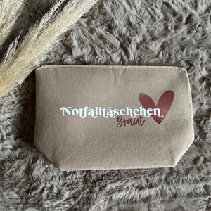 Filztäschchen / Filztasche / Filzmäppchen aus recyceltem Polyesterfilz  - Motiv Notfalltäschchen Braut - Beige/Roségold/Weiß / Schminktasche