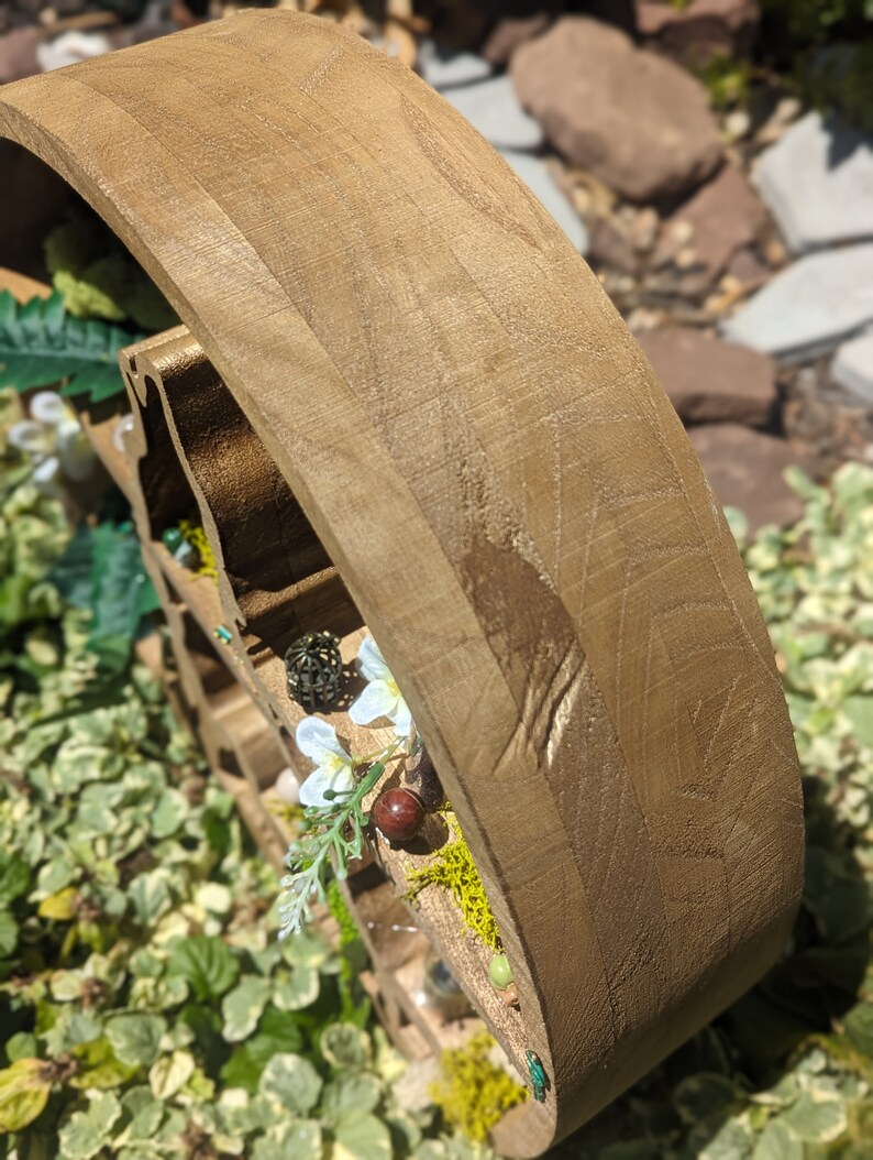 Table Top Decor Howling Wolf Moon Shelves Moss Wall Art Display Shelf