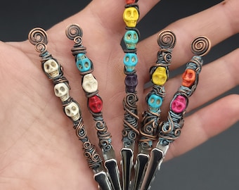 Skull Bead Alligator Clip: Antiqued Copper Wire Bracelet Helper