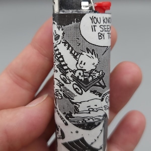 Bic Classic Feuerzeug, Handcut Collage, Collage Feuerzeug, maßgeschneidertes Feuerzeug, handgemachtes Kunstfeuerzeug, ästhetisches Feuerzeug, benutzerdefiniertes Bic-Feuerzeug