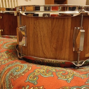 Handcrafted solid oak/abalone snare snare drum 12&quot; x 6