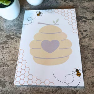 Honey Bees Notepad, Cute Aesthetic Memo Pad, Notepad for Notetaking To Do Lists and Reminder Notes
