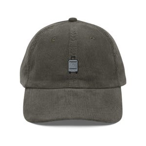 Corduroy pet voor bagage | Cadeau voor kofferliefhebbers | Reistas vintage pet | Geborduurde duurzame hoed | Meerdere kleuren | Voor hem en haar