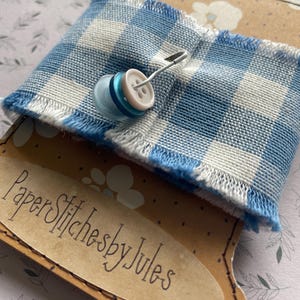 Tessuto Laura Ashley in cotone e lino a quadretti blu e bianchi strappato a mano