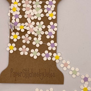 Ghirlanda di margherite in miniatura fatta a mano per journaling, scrapbooking, lavori di carta, decorazione di torte, casa delle bambole