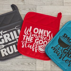 Funny potholders, stylish kitchen potholders, and practical baking potholders make perfect gifts for the kitchen enthusiast.