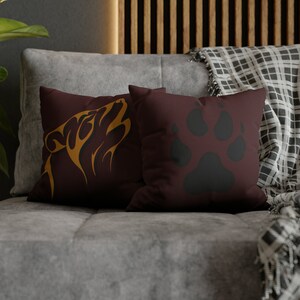 Lobo head and paw. Faux Suede Square Pillow Case
