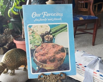 Our Favorites for Family and Friends - Quaker Oats Company - Vintage Cookbook - Recipe Booklet