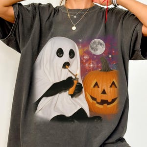 Ghost Cat Halloween Shirt, Vintage Comfort Colors T-Shirt, Cute Spooky Cat Fall Tee, Retro Pumpkin Graphic Shirt for Women