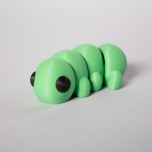 Tiny Articulated Caterpillar by ZOU3D