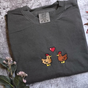 EMBROIDERED Stardew Valley Chicken Sweatshirt, Perfect Gift for Gamers, Stand out with Gaming-inspired Fashion, Handcrafted Gaming Apparel