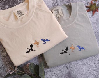 Comfort Colors® Minimalist Tiny Dragons Embroidered Sweatshirt, Fantasy Reade, Fourth Wing, Romantasy Shirt, Dragon Shirt, Bookworm Shirt