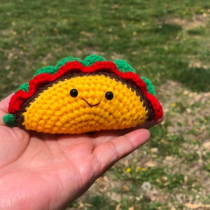 Crochet taco keychain | Plushie taco | Stuffed play food | Cinco de Mayo decoration